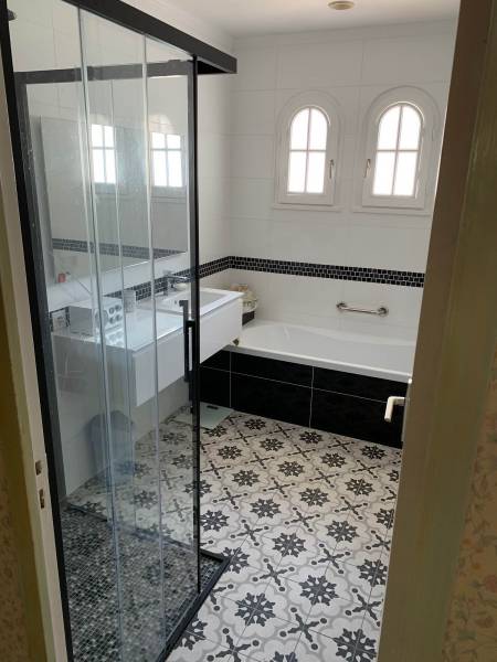 Salle de bain clé en main au Billaux proche de Saint-denis-de-pile.