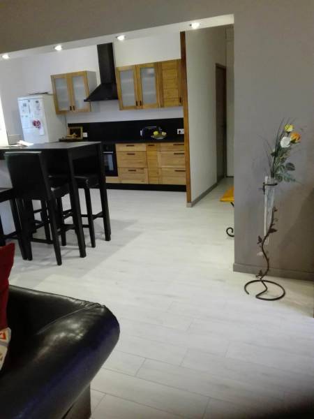 Pose carrelage effet bois dans la commune Les Billaux à 2 minutes de Libourne