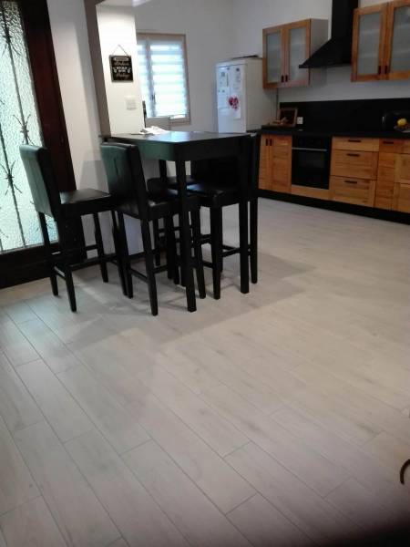 Pose carrelage effet bois dans la commune Les Billaux à 2 minutes de Libourne