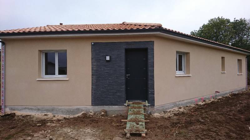 Parement ardoise en façade à Montpon-Ménestérol proche Castillon-la-Bataille