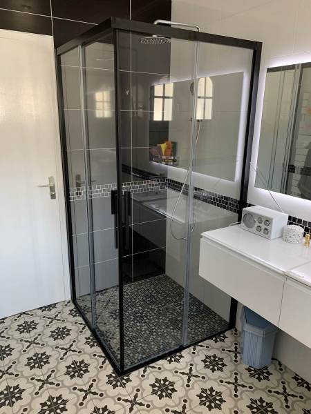 Salle de bain clé en main au Billaux proche de Saint-denis-de-pile.