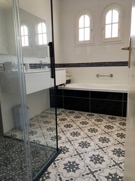 Salle de bain clé en main au Billaux proche de Saint-denis-de-pile.