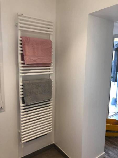 Salle de bain clé en main avec votre magasin Carrelage et bain de A à Z à Saint Seurin sur l’Ilse proche de Coutras