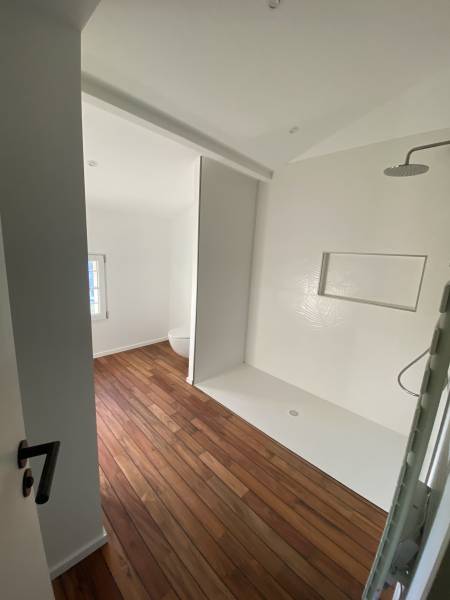 Rénovation de Salle d'eau clé en main avec ambiance chaleureuse et lumineuse à Libourne près de Bordeaux.