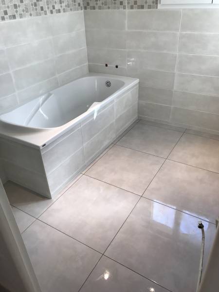 Salle de bain effet béton à Libourne