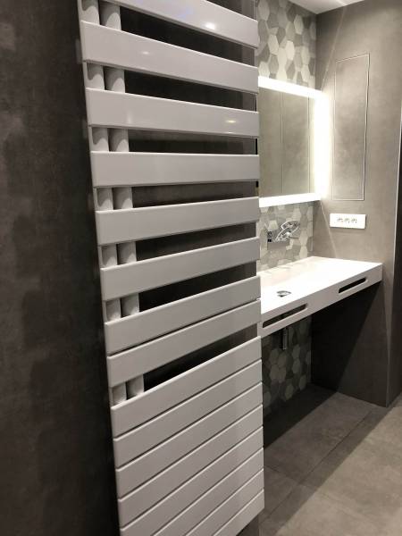 Carrelage slim de fine épaisseur en salle de bain à Castillon proche de Libourne