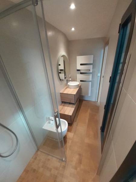 Réalisation d'une Salle d’eau avec douche à l’italienne avec sol en mosaïque à Coutras à proximité de Libourne