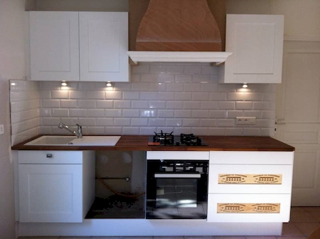 Notre zone d'activité pour ce service Vente carrelage imitation parquet pour cuisine et salle de bain avec lames longues et finition bois naturel